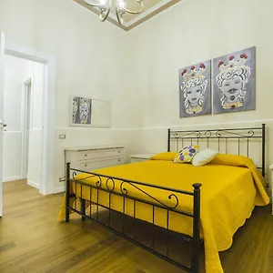 Martoglio - - Apartament Katania